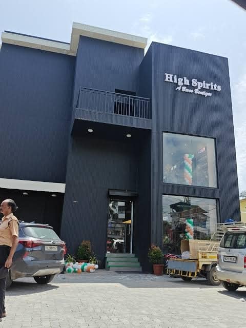 ഇനി ബെവ്കോയുടെ പുതിയ കളികൾ; എസി ഔട്ട്ലെറ്റ് തൃശൂരിൽ!