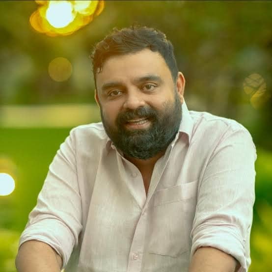 ഹന്ഗ്രി മൃണാളും വിവാദങ്ങളും!