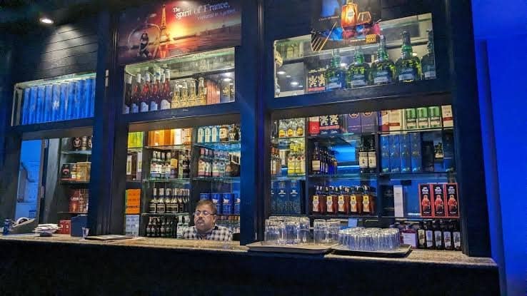 മാഹിയിലും ഇനി രക്ഷയില്ല; മദ്യവില കുത്തനെ കൂട്ടി!